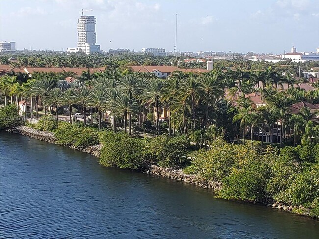 Building Photo - 20515 E Country Club Dr  841 Aventura Fl 3...