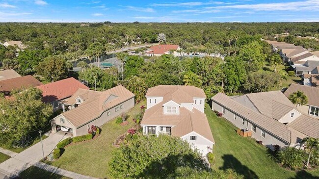 Building Photo - 3033 SE Brierwood Pl