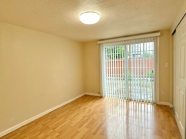 Building Photo - $3990 / 4 BR at a Prime Fremont Location!