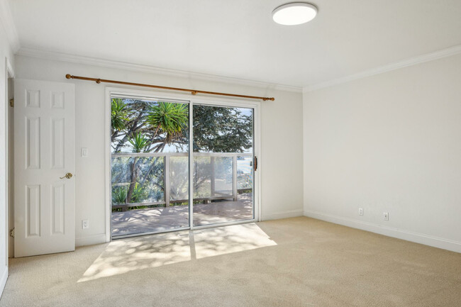 Building Photo - 114 San Marino Dr