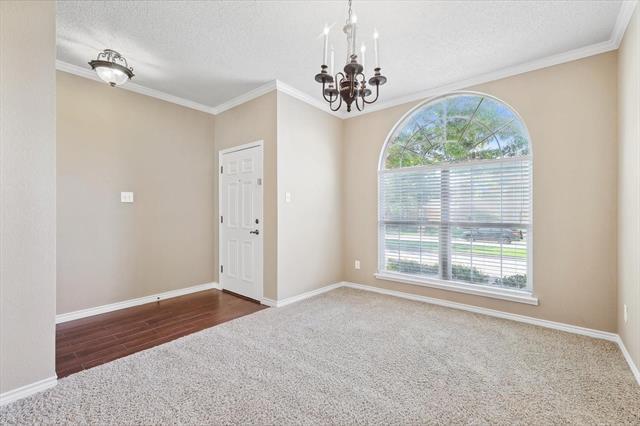 Building Photo - 4812 Highlands Dr