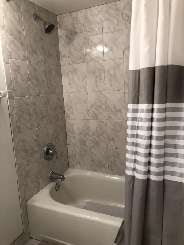 Building Photo - 3105 Oakland Shores Dr