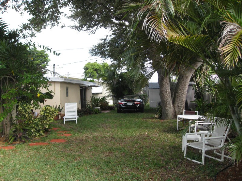 Building Photo - 1568 NE 45th St