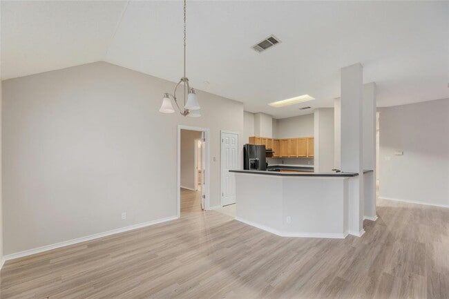 Building Photo - 8129 Hawick Dr