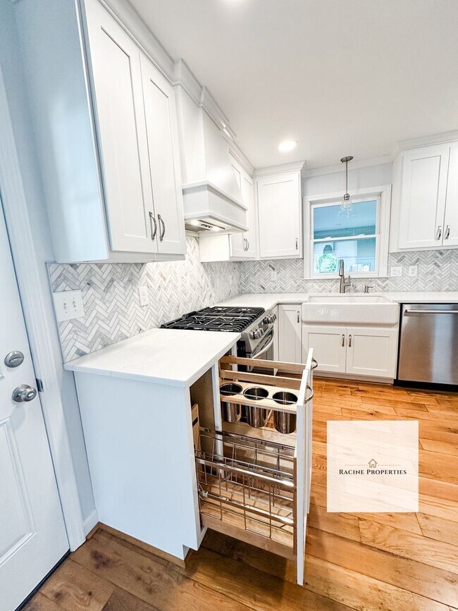 Building Photo - Beautiful Brick Ranch in Taylors, SC