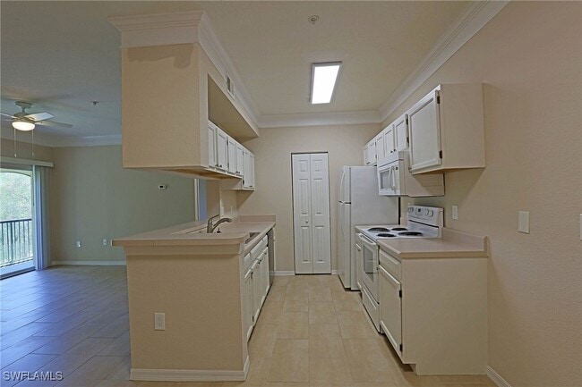 Building Photo - 11521 Villa Grand