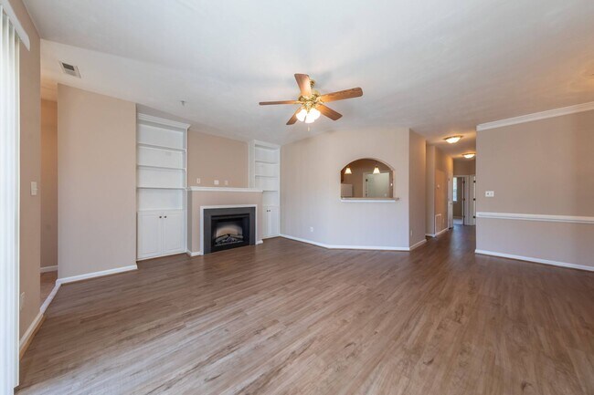 Building Photo - 1003 Rustads Cir