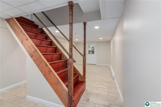 Building Photo - 273 Four Seasons Dr