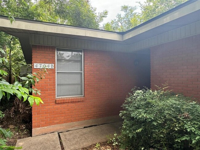 Building Photo - 4704 Red River St