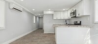 Building Photo - 102-23 164th Dr