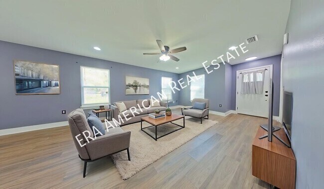 Building Photo - 816 W Walnut Ave