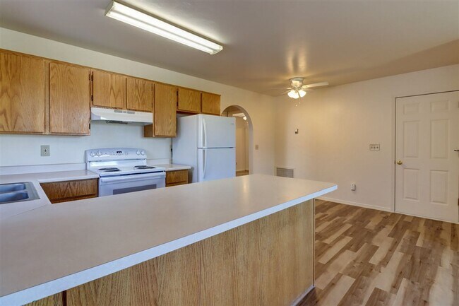Building Photo - 7100 Roundup Dr