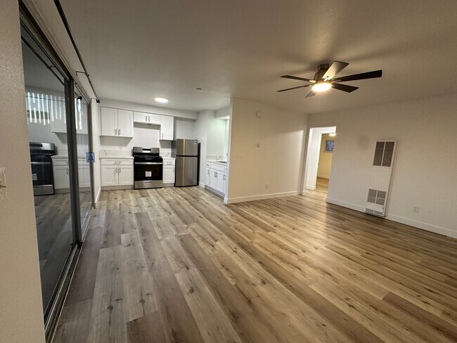 Building Photo - 74-88 N Laurel St. Apartments