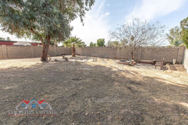 Building Photo - 1314 S 78th St