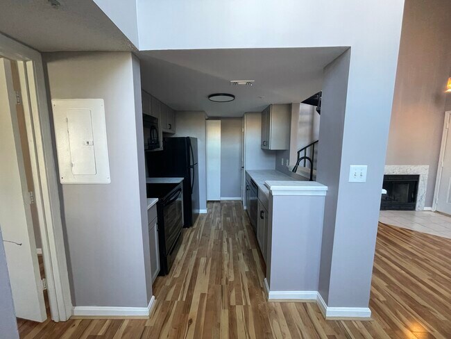 Building Photo - 10421 Beacon Ridge Dr