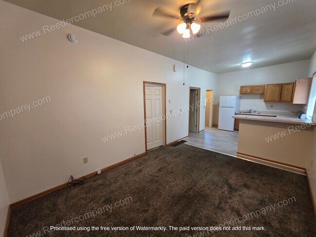 Building Photo - 415 Gostlin St
