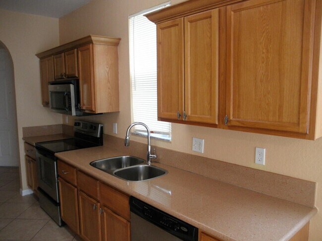 Building Photo - 994 Pipers Cay Dr