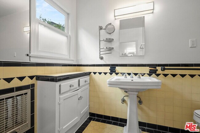 Building Photo - 3942 Scandia Way