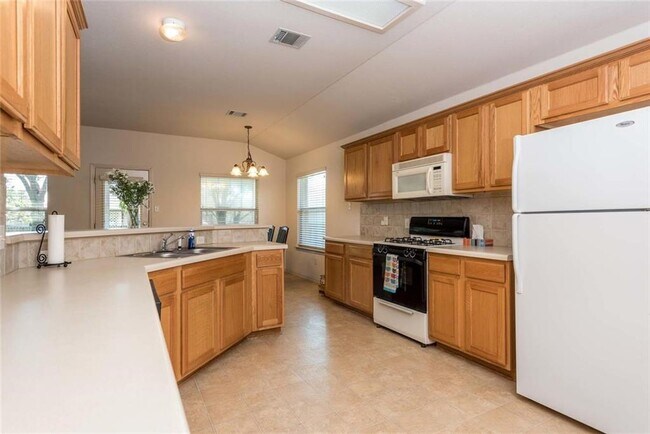 Building Photo - 3761 Rod Carew Dr
