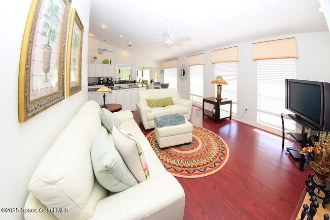 Building Photo - 101 Island Grove Dr