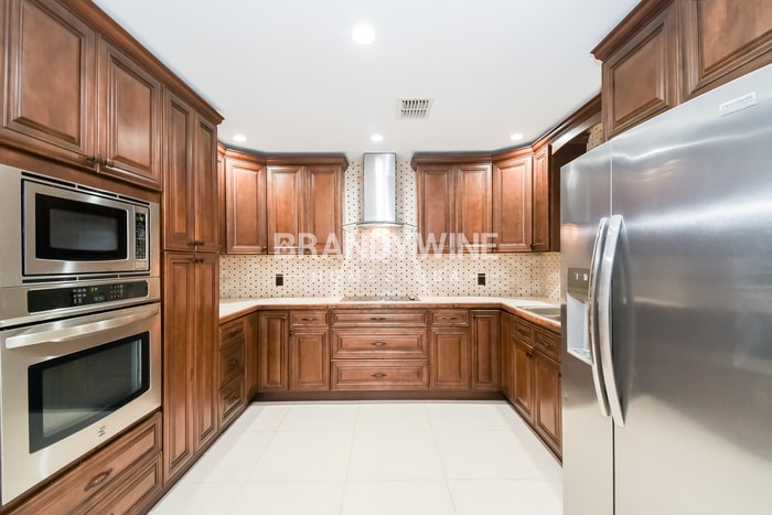 Building Photo - 11856 Lake Bend Cir