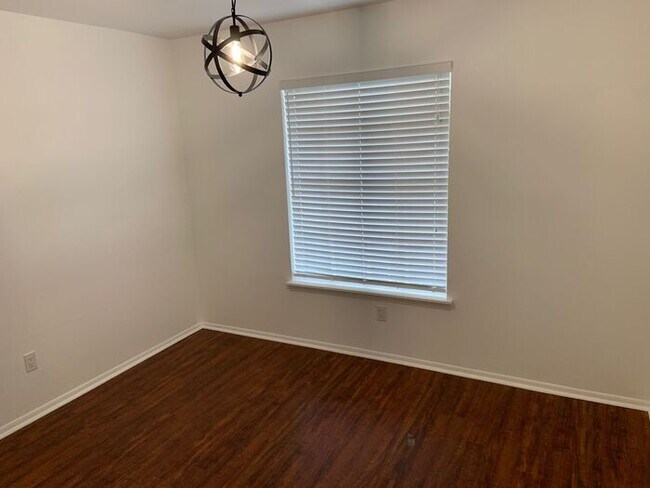 Building Photo - Beautiful 2/2 Condo In Hunter's Reserve! Near UCF!