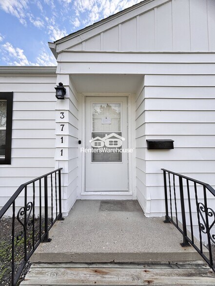 Building Photo - 3711 37th St