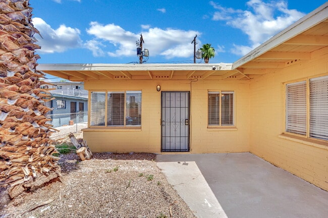 Building Photo - 1304 Rexford Pl