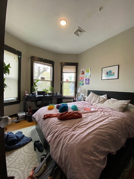 Building Photo - 46 Creighton St