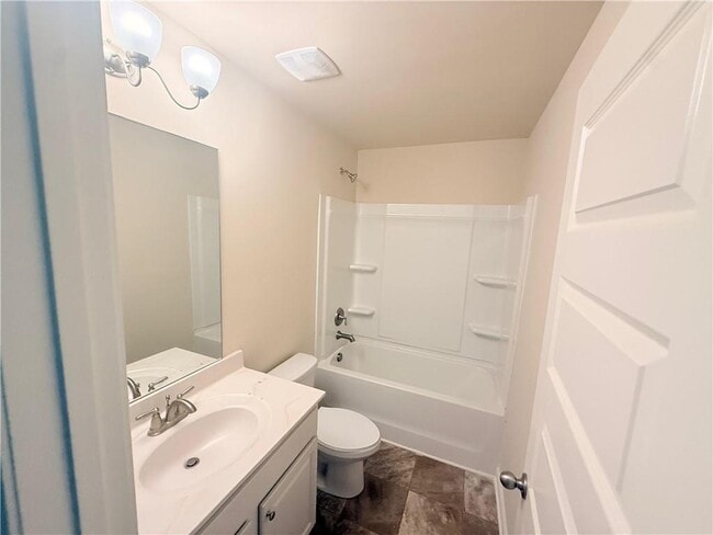 Building Photo - 1013 Autumn Dr