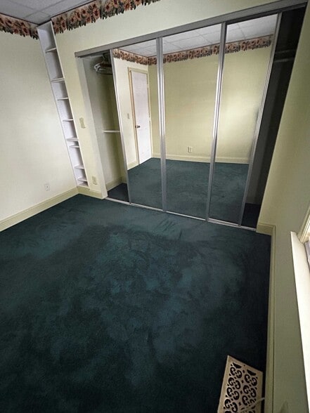 Bedroom 2 - 302 Lake Ave