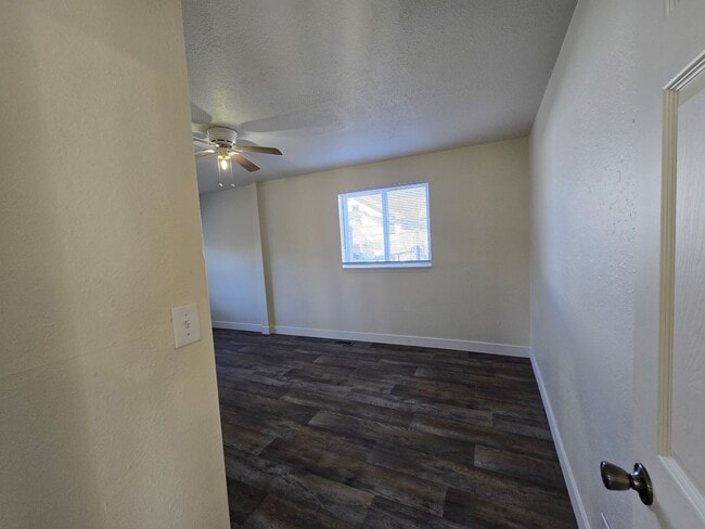 Building Photo - Northside Spokane! Available Now! Move In ...