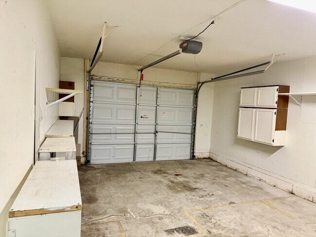 Building Photo - 845 Crashaw St