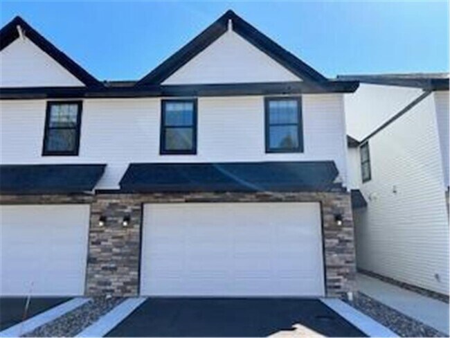 Building Photo - 3411 Douglas Dr N