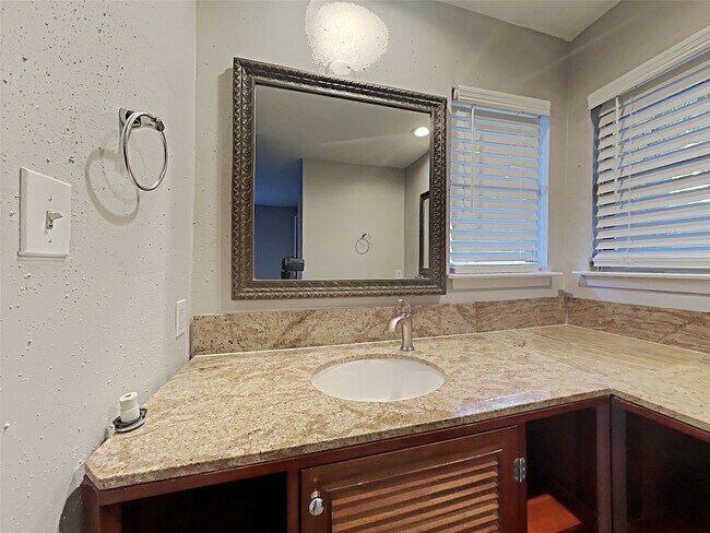 Building Photo - 22506 Colonialgate Dr