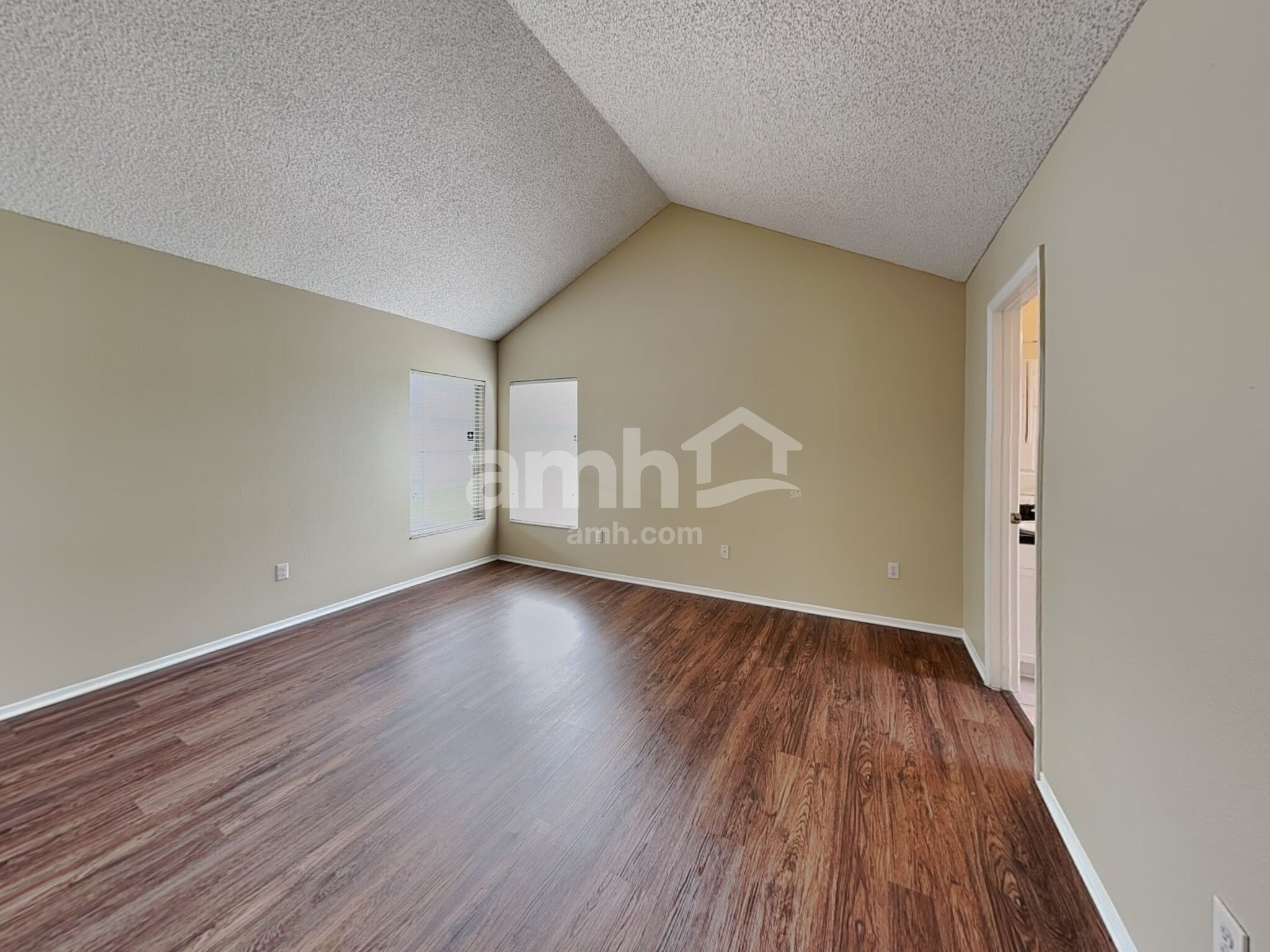 Building Photo - 893 Ferry Landing Ln