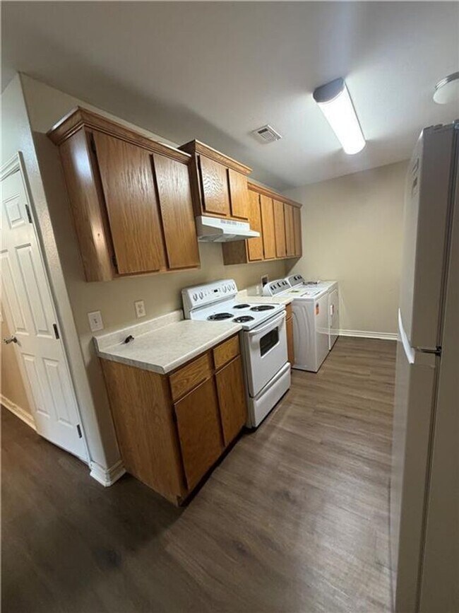 Building Photo - 233-233 Graystone Cir