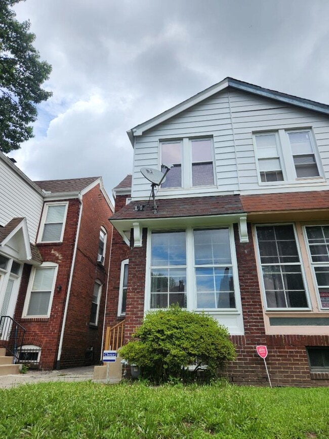 Primary Photo - 2429 N 5th St