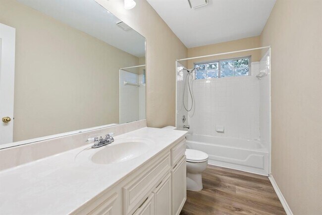 Building Photo - 3937 Kristencreek Ln