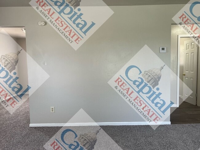 Building Photo - Charming 2 Bedroom w/ Move in Special