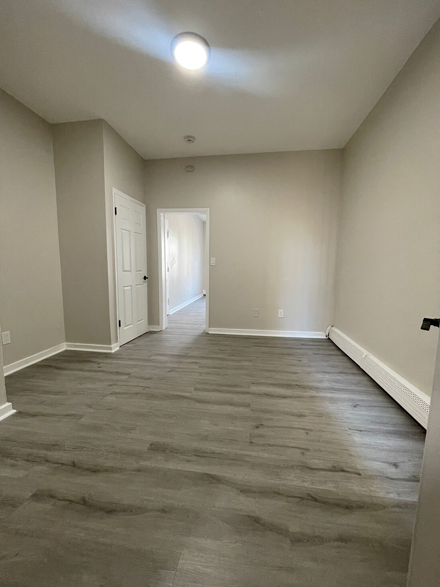 137 Wilkinson Ave 1L - 128 Wilkinson Ave