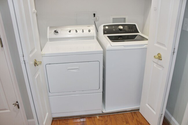 Building Photo - 1054 Bristlecone Ln