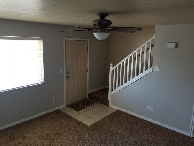 Building Photo - 550 Pheasant Ridge Dr