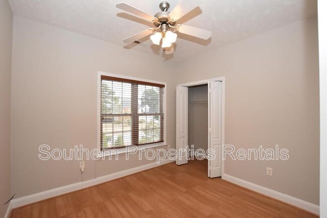 Building Photo - 109 Canyon Ct