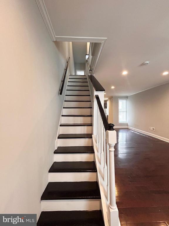 Building Photo - 6223 Hazel Ave