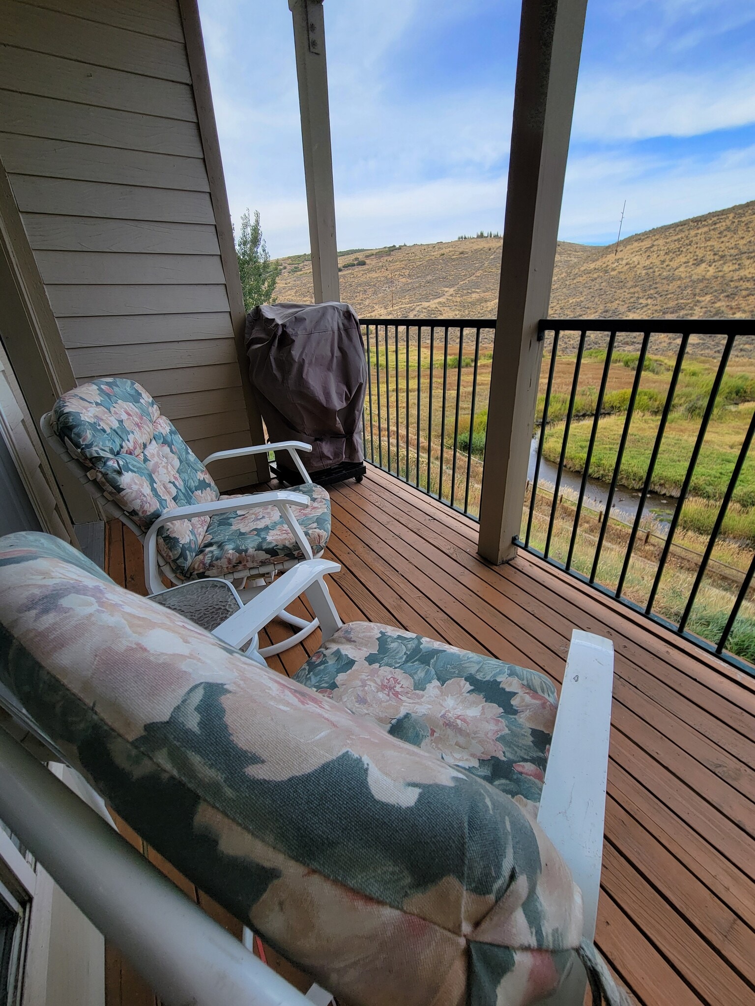 Deck with chairs - 900 Bitner Rd