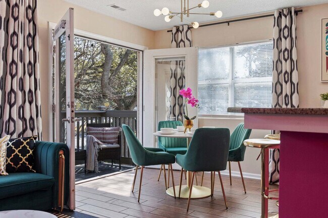 Building Photo - 414 28th Ave N