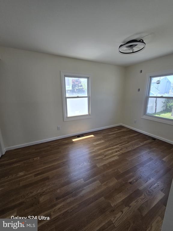 Building Photo - 18 Brookfield Dr