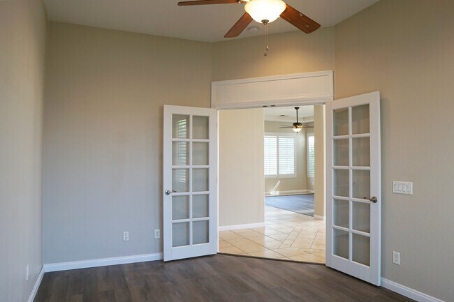 Building Photo - 79882 Viento Dr
