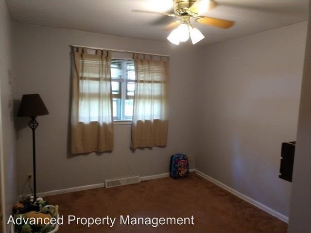 Building Photo - 5 br, 2 bath House - 1944 Hayes Drive